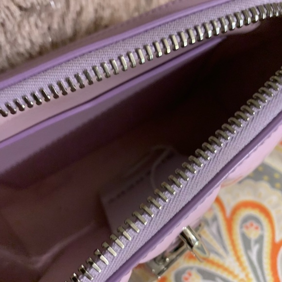 Givenchy Lilac Quilted Patent Leather Bag - Picture 5 of 6